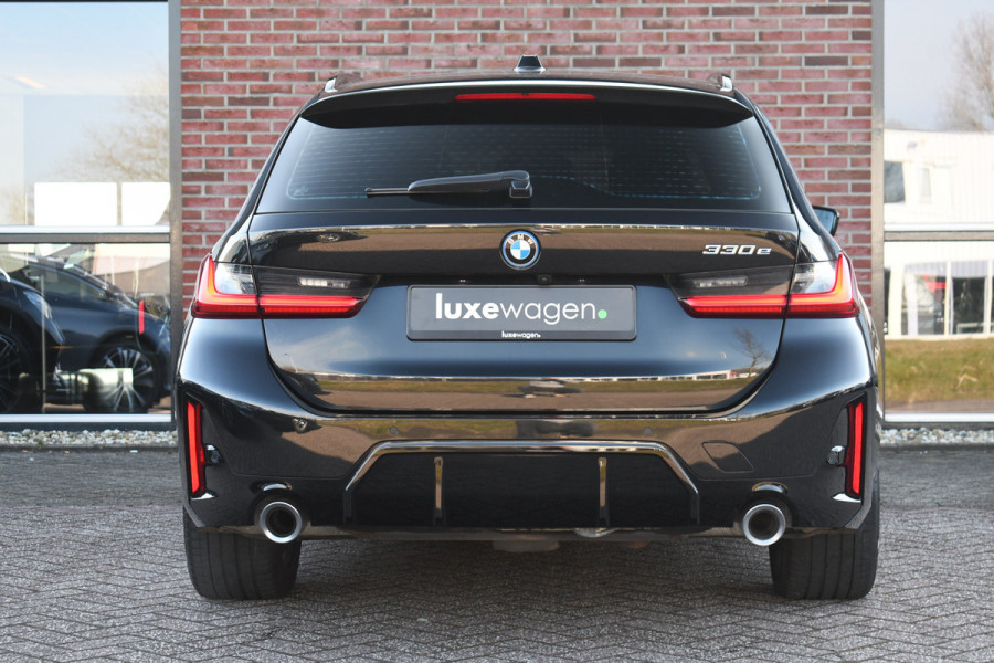 BMW 3 Serie Touring 330e M-Sport el-trekh el-zetels HUD 19inch camera HiFi