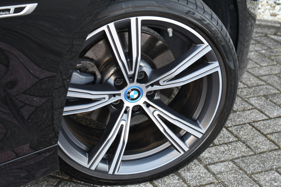 BMW 3 Serie Touring 330e M-Sport el-trekh el-zetels HUD 19inch camera HiFi