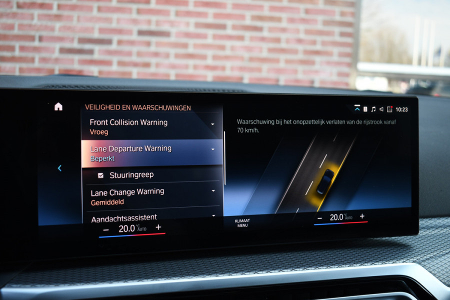 BMW 3 Serie Touring 330e M-Sport el-trekh el-zetels HUD 19inch camera HiFi