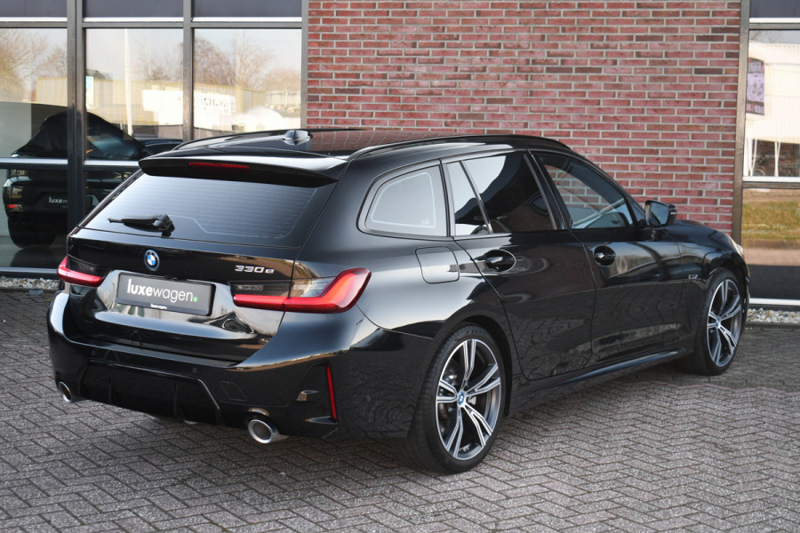 BMW 3 Serie Touring 330e M-Sport el-trekh el-zetels HUD 19inch camera HiFi