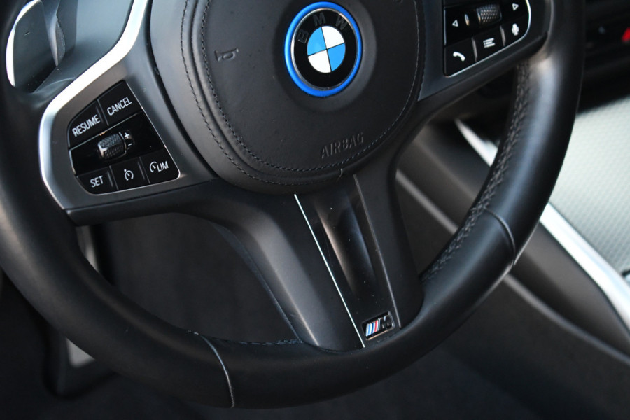 BMW 3 Serie Touring 330e M-Sport el-trekh el-zetels HUD 19inch camera HiFi