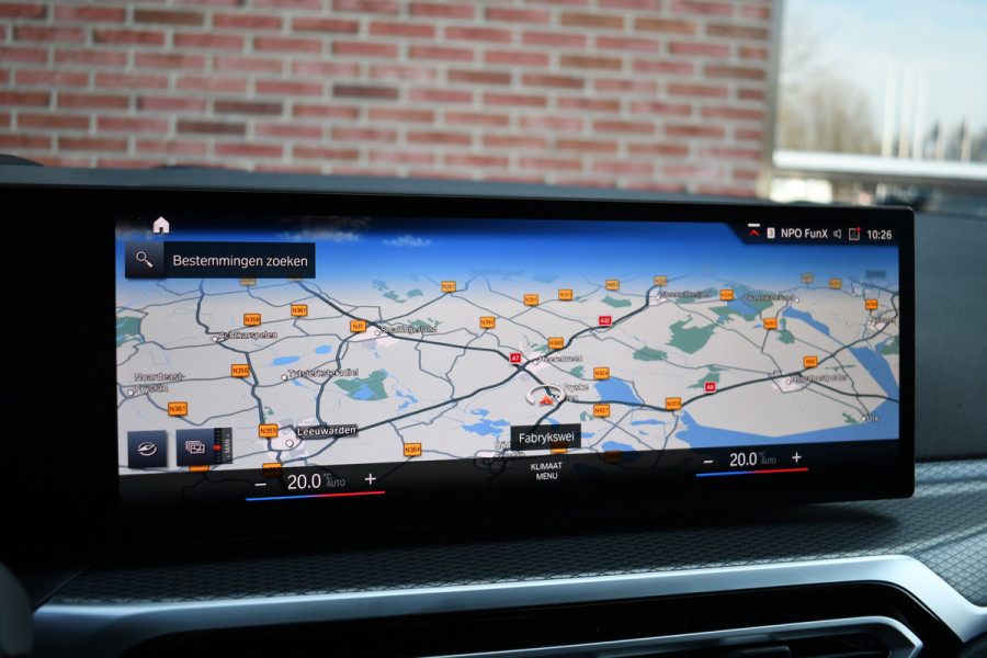 BMW 3 Serie Touring 330e M-Sport el-trekh el-zetels HUD 19inch camera HiFi