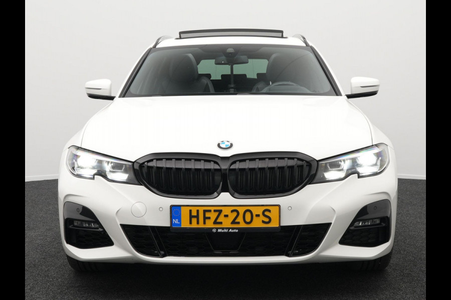 BMW 3 Serie Touring 330e M Sport Plug In Hybrid 293pk PHEV | Panodak | Adaptive Cruise | Trekhaak af Fabriek | Harman Kardon | Head Up | Adaptive Onderstel | Apple Carplay | Sportstoelen |