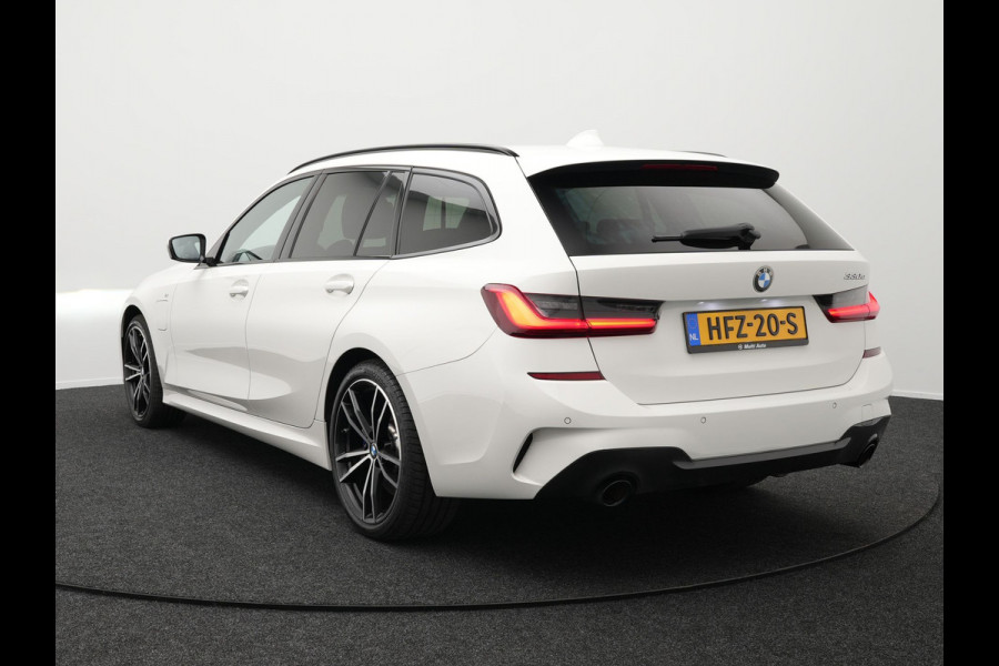 BMW 3 Serie Touring 330e M Sport Plug In Hybrid 293pk PHEV | Panodak | Adaptive Cruise | Trekhaak af Fabriek | Harman Kardon | Head Up | Adaptive Onderstel | Apple Carplay | Sportstoelen |
