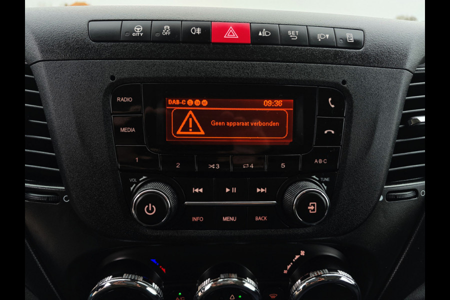 Iveco Daily 35S14V 2.3 352L H2 L2L H2 - 140 Pk - Euro 6 - TREKHAAK - Climate Control - Cruise Control