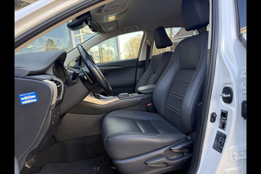 Lexus NX 300h Luxury Line | Trekhaak, Leer, Stoel + Stuurverwarming, Dodehoekherkenning, Elektrische achterklep, 18 inch