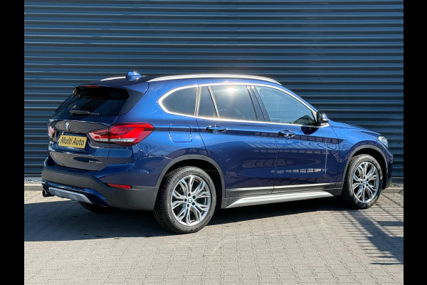 BMW X1 xDrive25e XLine Plug in Hybrid PHEV | Panodak | Adaptive Cruise | Camera | LED | Sportstoelen Leder | Sfeerverlichtiging |