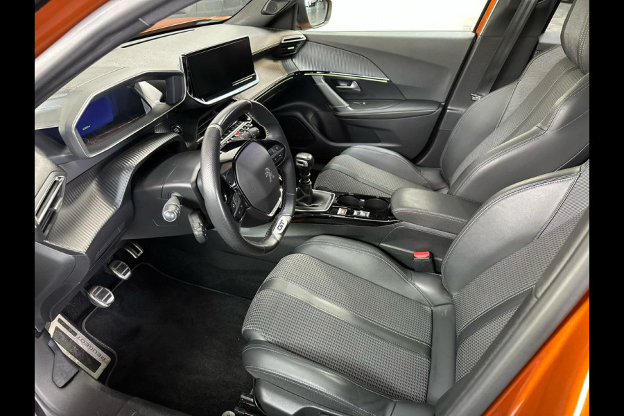 Peugeot 2008 1.2 PureTech GT, 3D cockpit, Sportinterieur, Pano, Led, Camera, Navi, NL Auto