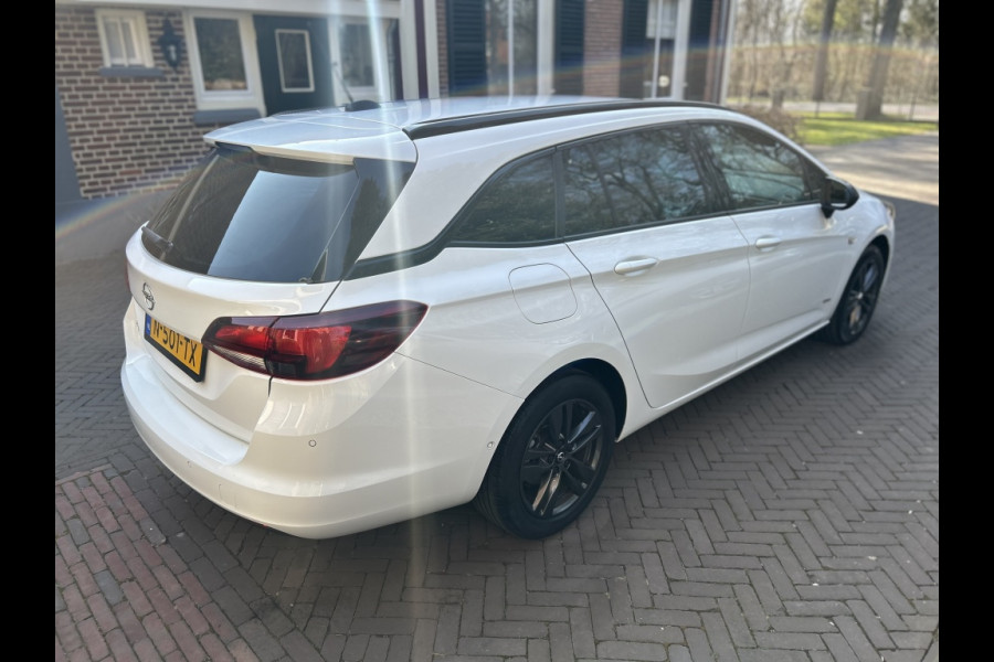Opel Astra Sports Tourer 1.2 110pk Design & Tech Navi, Camera, Carplay, LMV, PDC