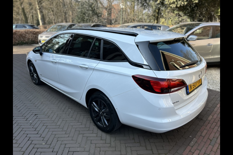 Opel Astra Sports Tourer 1.2 110pk Design & Tech Navi, Camera, Carplay, LMV, PDC