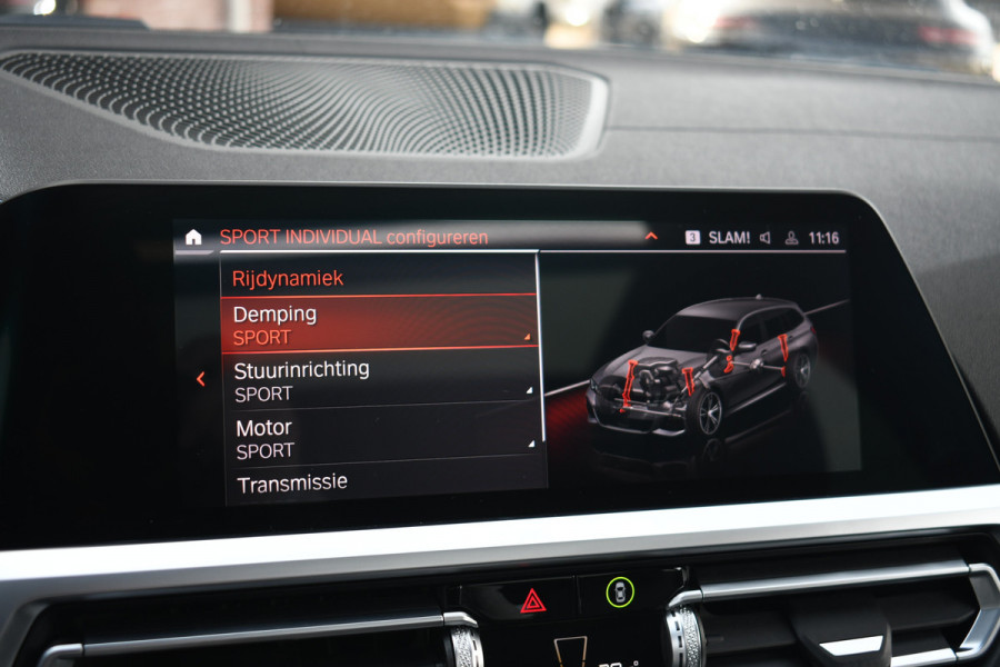 BMW 3 Serie Touring 330e xDrive M-Sport Dravit Pano HUD El-zetels Adp-demping Camera