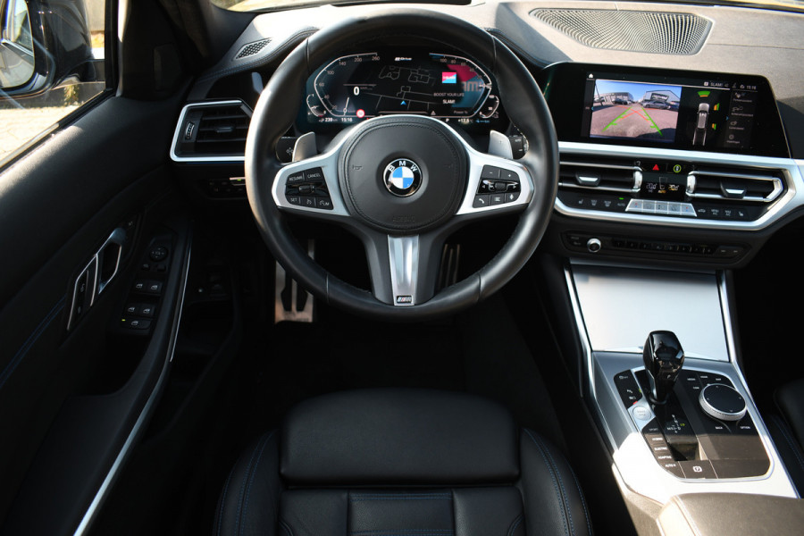 BMW 3 Serie Touring 330e xDrive M-Sport Dravit Pano HUD El-zetels Adp-demping Camera