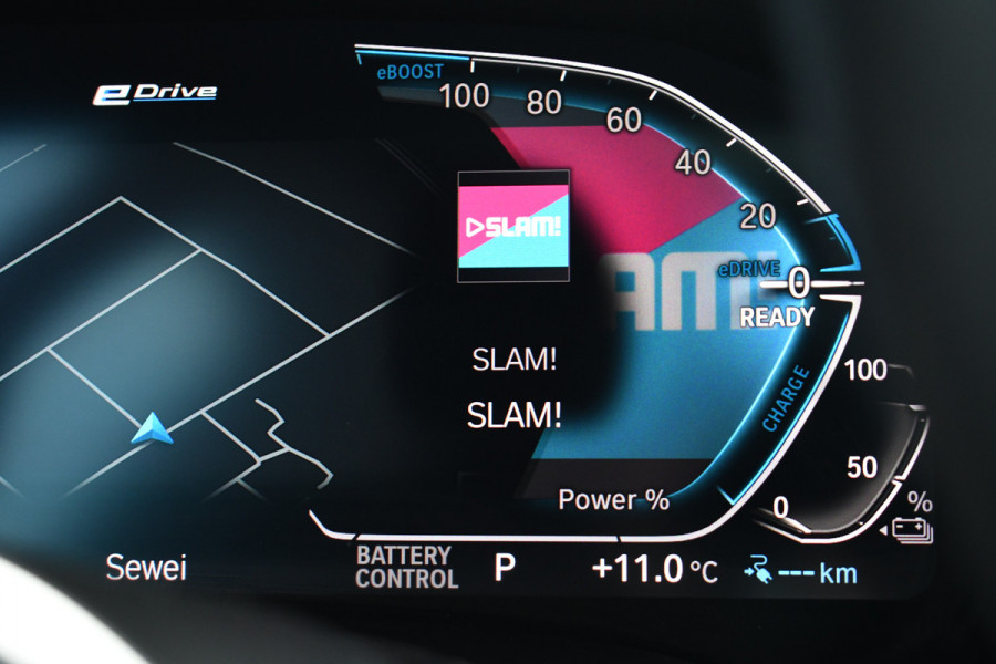 BMW 3 Serie Touring 330e xDrive M-Sport Dravit Pano HUD El-zetels Adp-demping Camera