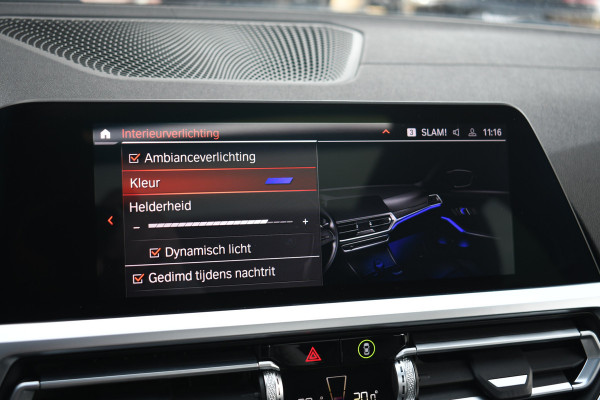 BMW 3 Serie Touring 330e xDrive M-Sport Dravit Pano HUD El-zetels Adp-demping Camera