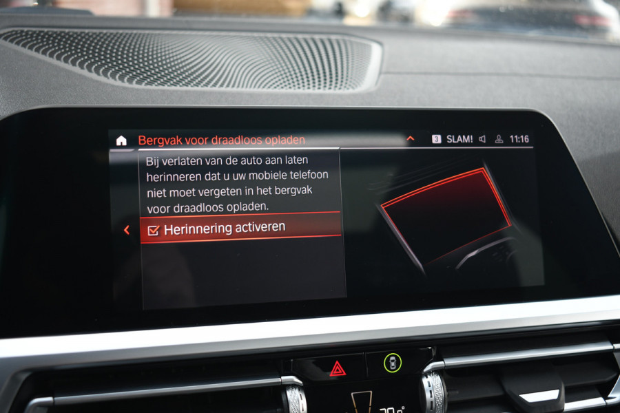 BMW 3 Serie Touring 330e xDrive M-Sport Dravit Pano HUD El-zetels Adp-demping Camera