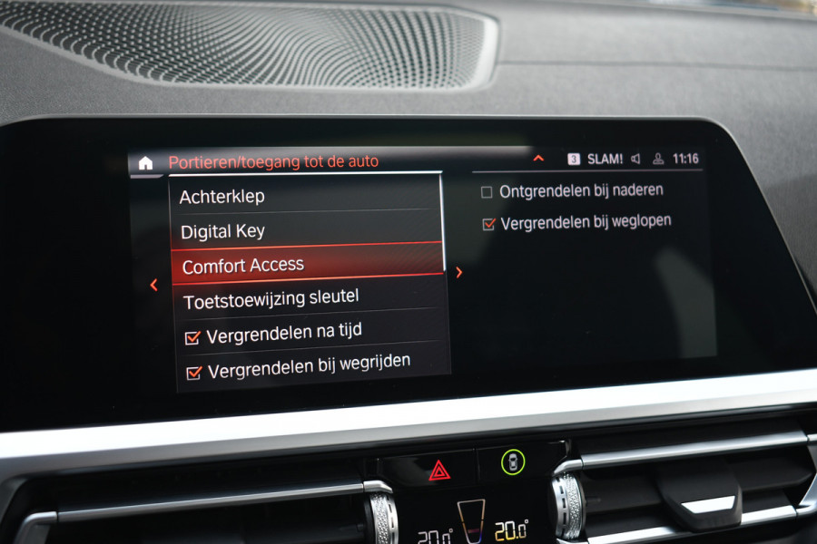 BMW 3 Serie Touring 330e xDrive M-Sport Dravit Pano HUD El-zetels Adp-demping Camera