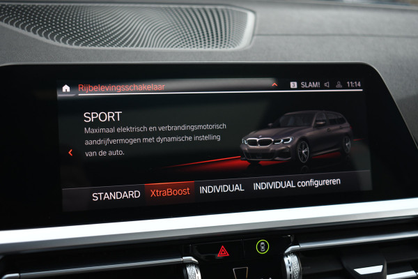 BMW 3 Serie Touring 330e xDrive M-Sport Dravit Pano HUD El-zetels Adp-demping Camera