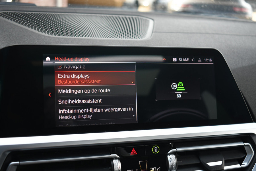BMW 3 Serie Touring 330e xDrive M-Sport Dravit Pano HUD El-zetels Adp-demping Camera
