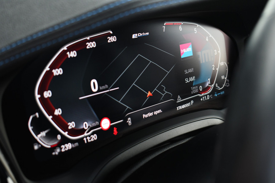 BMW 3 Serie Touring 330e xDrive M-Sport Dravit Pano HUD El-zetels Adp-demping Camera