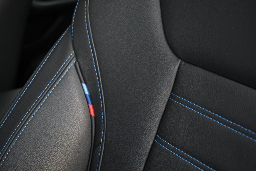 BMW 3 Serie Touring 330e xDrive M-Sport Dravit Pano HUD El-zetels Adp-demping Camera
