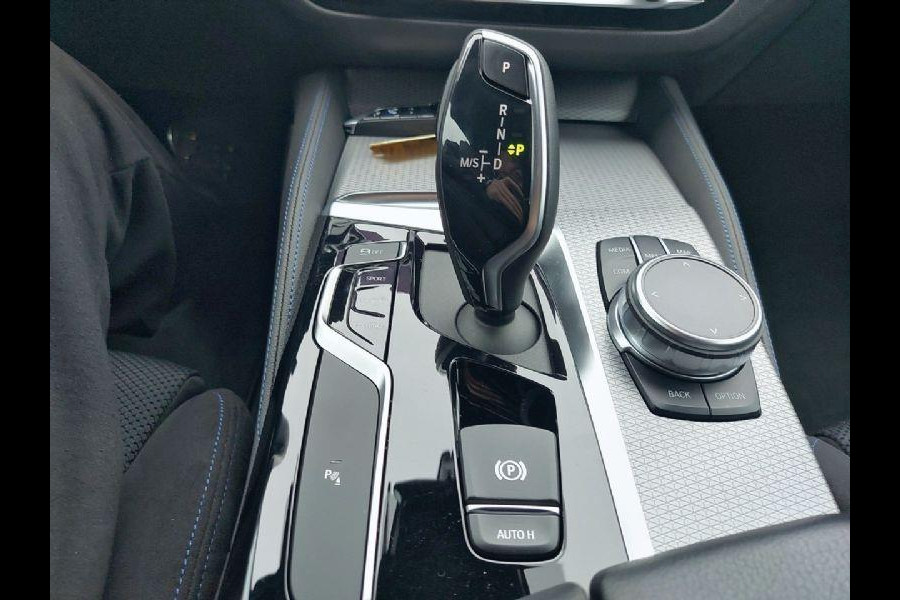 BMW 5 Serie 530i High Executive Edition M-Sport pakket virtueel, navigatie, sportstoelen
