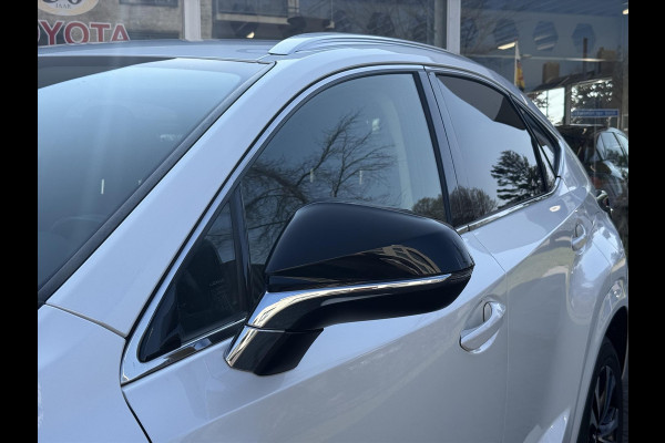 Lexus NX 300h Luxury Line | Trekhaak, Leer, Stoel + Stuurverwarming, Dodehoekherkenning, Elektrische achterklep, 18 inch