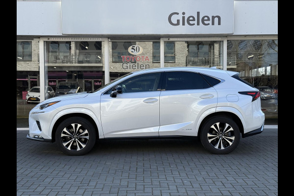Lexus NX 300h Luxury Line | Trekhaak, Leer, Stoel + Stuurverwarming, Dodehoekherkenning, Elektrische achterklep, 18 inch