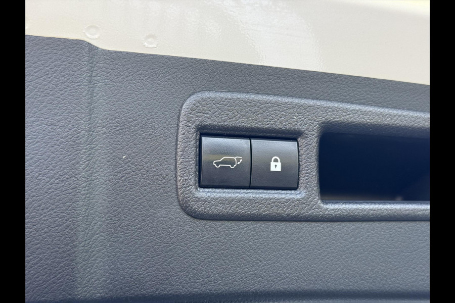 Lexus NX 300h Luxury Line | Trekhaak, Leer, Stoel + Stuurverwarming, Dodehoekherkenning, Elektrische achterklep, 18 inch