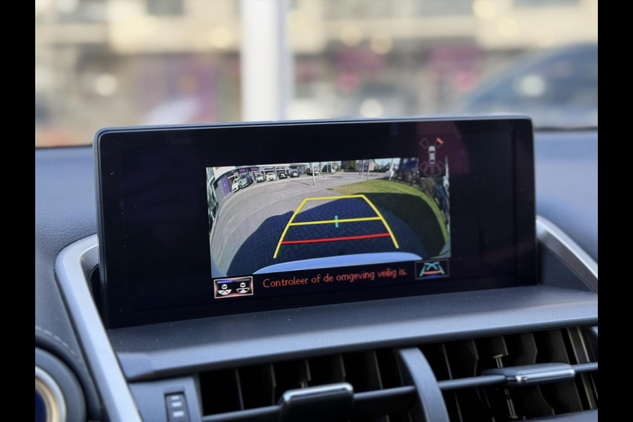 Lexus NX 300h Luxury Line | Trekhaak, Leer, Stoel + Stuurverwarming, Dodehoekherkenning, Elektrische achterklep, 18 inch