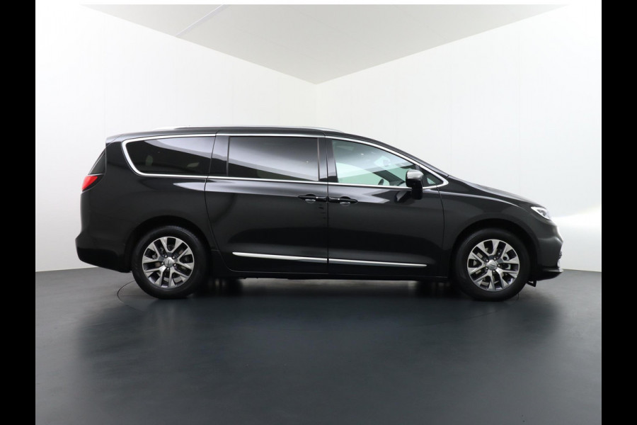 Chrysler Pacifica 3.6 V6 Hybrid 7 PERSOONS | ZEER LUXE UITGERUST | PANO | 360 CAMERA | LEDER+ STOELVENTILATIE+STOELVERWARMING