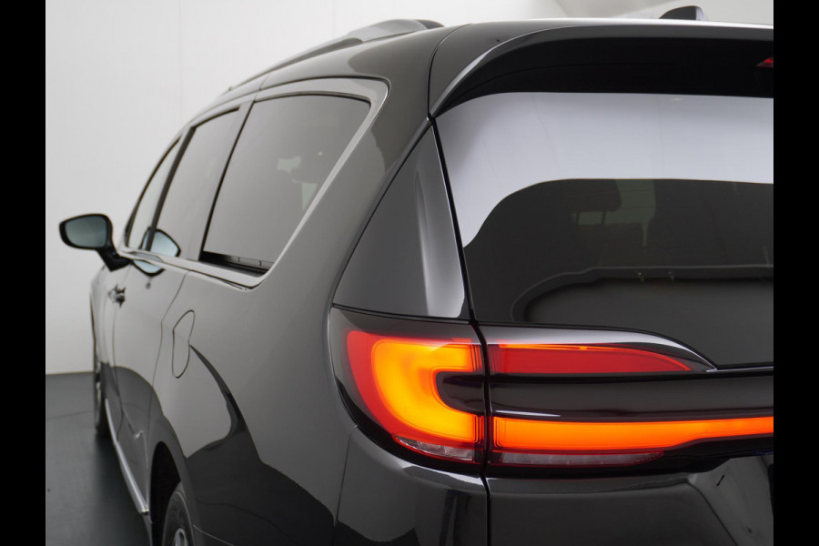 Chrysler Pacifica 3.6 V6 Hybrid 7 PERSOONS | ZEER LUXE UITGERUST | PANO | 360 CAMERA | LEDER+ STOELVENTILATIE+STOELVERWARMING