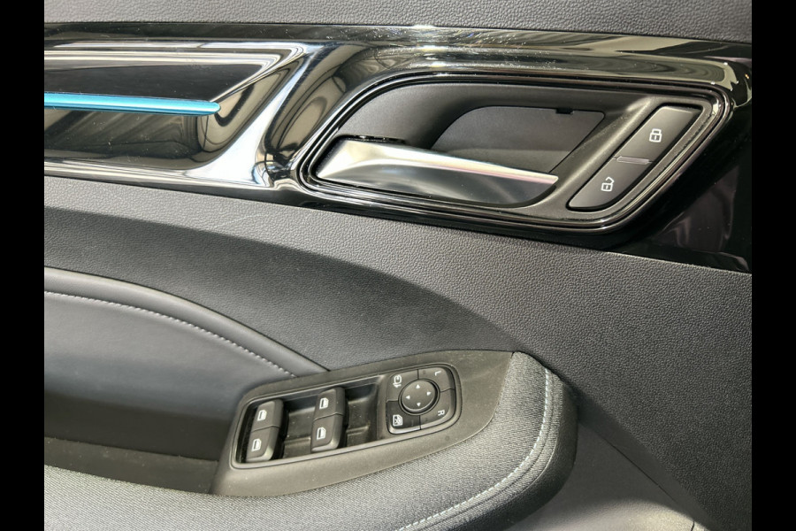 MG 5 Standard Range Luxury 50 kWh | 360 graden camera | Verwarmde voorstoelen | Adaptieve cruise control | SoH (batterijcheck) 89.97 % score!