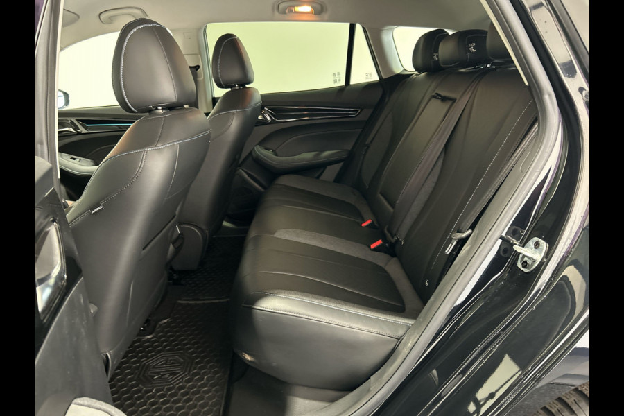 MG 5 Standard Range Luxury 50 kWh | 360 graden camera | Verwarmde voorstoelen | Adaptieve cruise control | SoH (batterijcheck) 89.97 % score!
