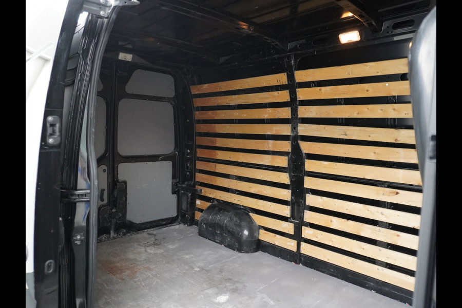 Opel Movano 2.3CDTI L2H2 3-Persoons Navi Ecc Camera Cruise Control Bluetooth Regen/Lichtsensor Pdc Betonplex vloer Lat om Lat betimmering Schuifdeur Navigatiepakket EURO 6 Y