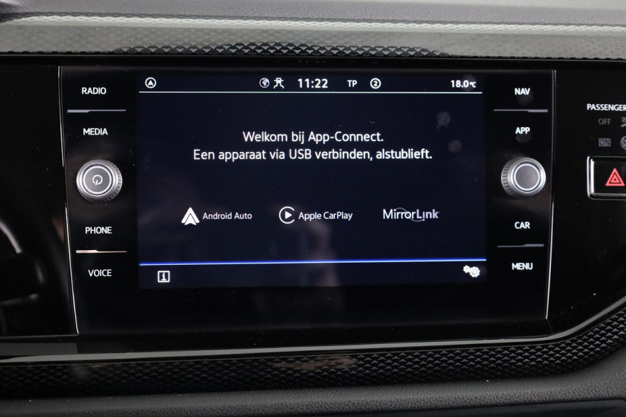 Volkswagen Polo 1.0 TSI Life 95PK Automaat (DSG) | Parkeerassistent | Adaptieve cruise control | Stoelverwarming | Automatische Airco |