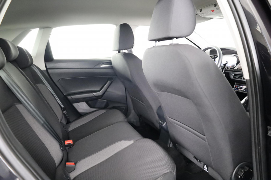 Volkswagen Polo 1.0 TSI Life 95PK Automaat (DSG) | Parkeerassistent | Adaptieve cruise control | Stoelverwarming | Automatische Airco |