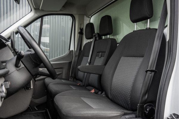 Ford Transit 2.0 TDCI Bakwagen met laadklep | Euro 6 | 131 PK | Airco | Cruise | 3-Persoons
