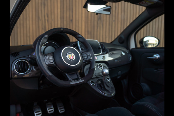 Abarth 595 C Competizione 70th Anniversary | Sabelt stoelen | Carbon dashboard