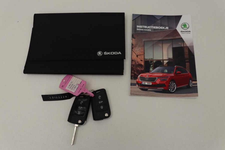 Škoda Kamiq 1.0 TSI Business Edition | Trekhaak | Stoelverwarming | Carplay | Full LED | Climate control | Virtual Cockpit | PDC | Navigatie