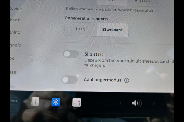 Tesla Model 3 Long Range AWD 75 kWh 86% SOH Trekhaak (1.000kg) 4x nw band Rijklaarprijs!