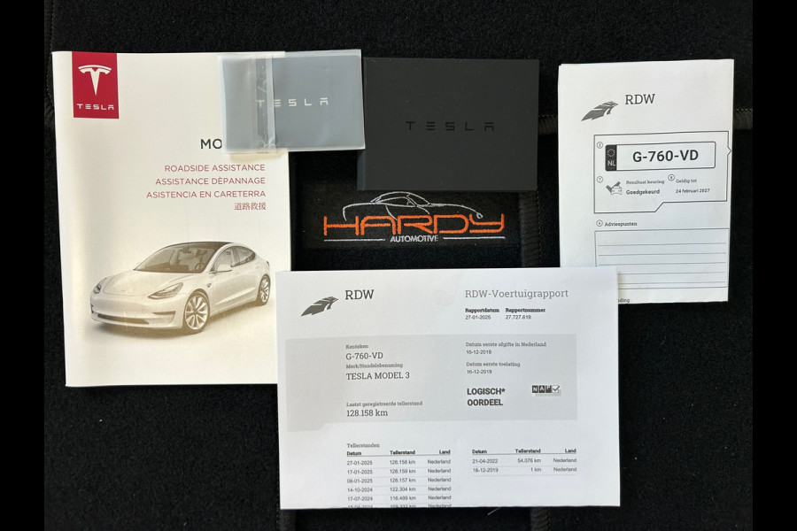 Tesla Model 3 Long Range AWD 75 kWh 86% SOH Trekhaak (1.000kg) 4x nw band Rijklaarprijs!