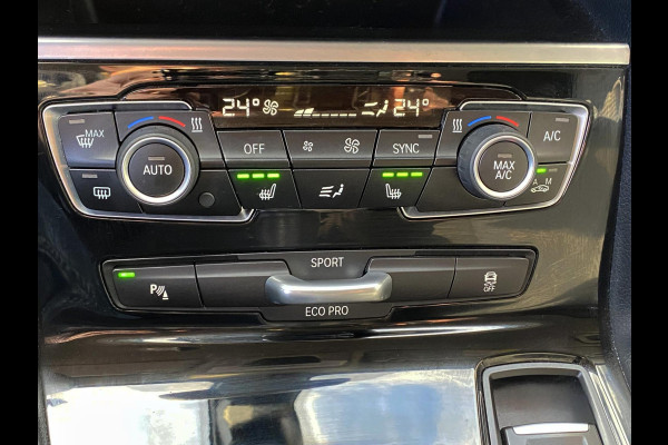 BMW 2 Serie Active Tourer 218i Advantage - Navigatie / Apple CarPlay I Airco I PDC I Sport velgen I Dealer onderhouden