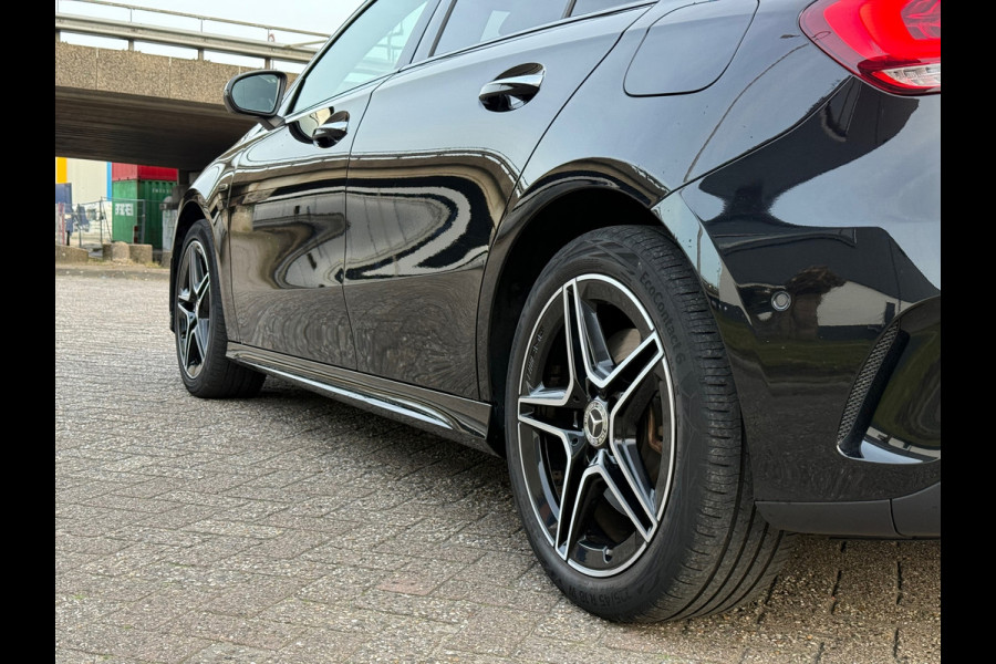Mercedes-Benz A-Klasse 250 e Business Solution AMG Limited/PANORAMA