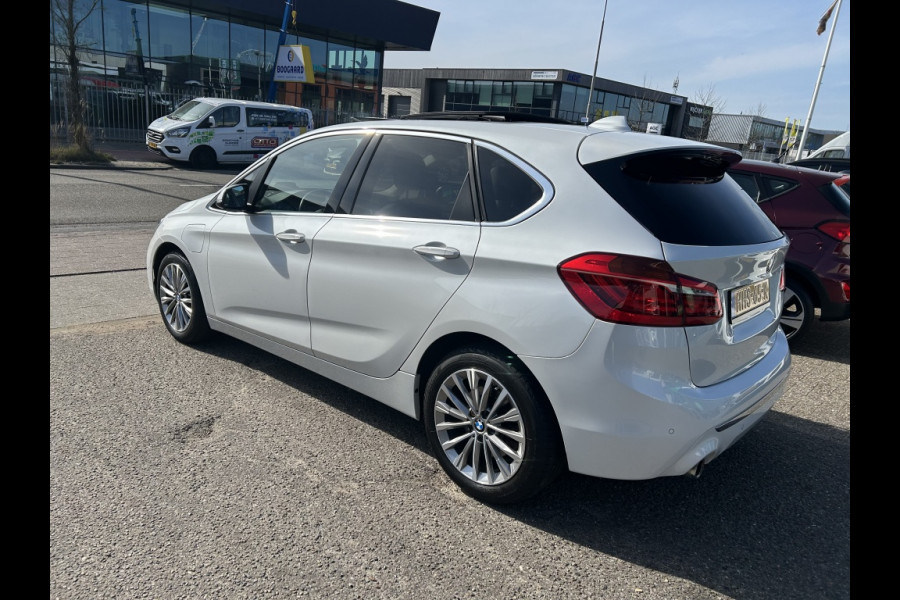 BMW 2 Serie Active Tourer 225xe iPerformance Panodak Leder
