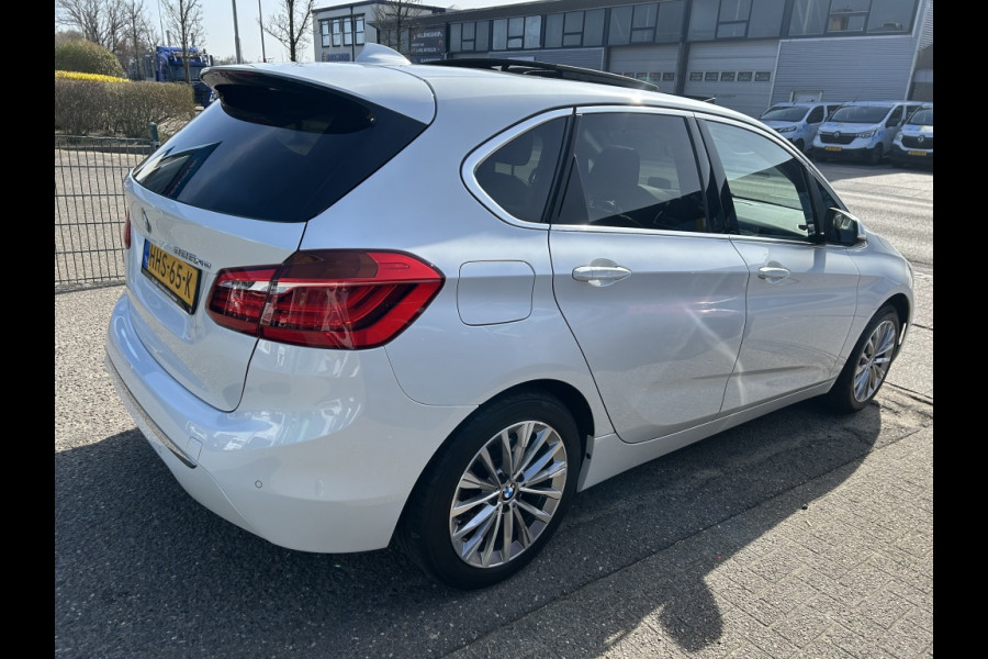 BMW 2 Serie Active Tourer 225xe iPerformance Panodak Leder