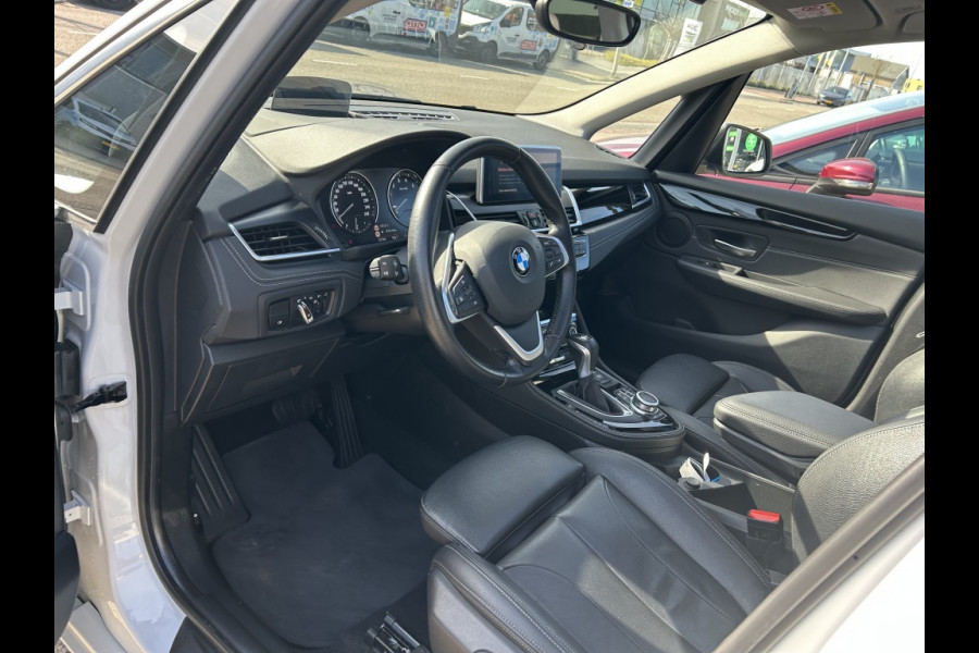 BMW 2 Serie Active Tourer 225xe iPerformance Panodak Leder