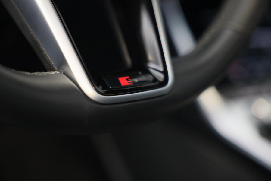 Audi A6 Avant 55 TFSI e Quattro S6 Look Automaat / AUT / Head Up / Memory / Elek Stoelen / Acc / Lane Assist / Pano / Matrix