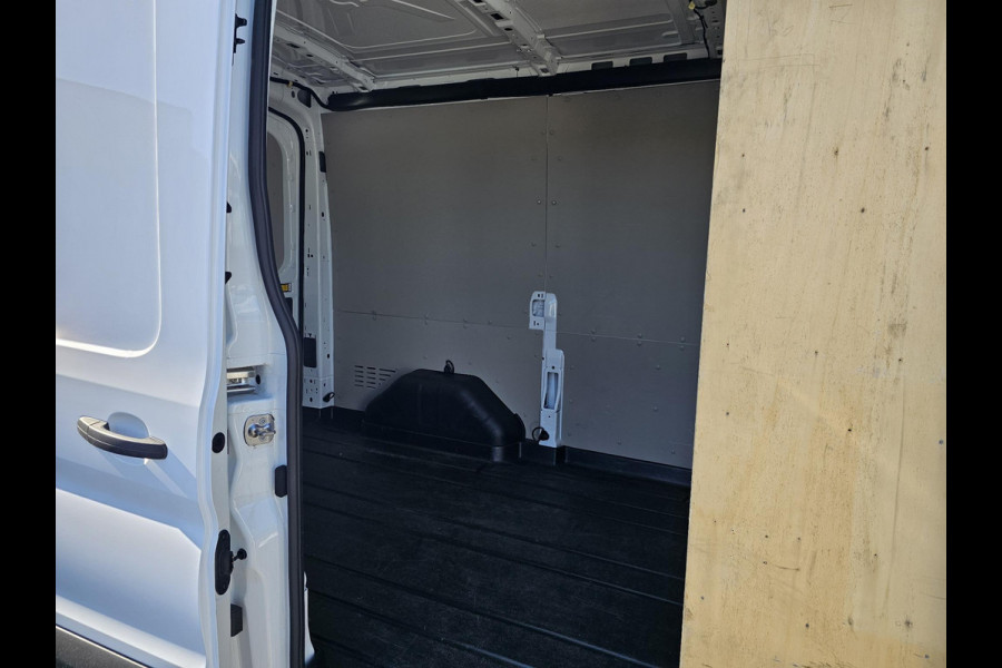 Ford Transit 290 2.0 TDCI L2H2 Trend 130pk | 8.317 KM! | Airco | Bluetooth | Cruise Control | Parkeersensoren | Nieuwstaat | Uit voorraad leverbaar!
