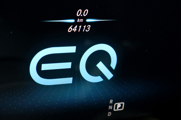 Mercedes-Benz EQC 400 4MATIC AMG Line 80 kWh | €33.500,- ex BTW | Schuifdak | Distronic+ | Trekhaak | HUD | Surround Camera | Advanced Sound System | Multibeam LED | Zitcomfortpakket |