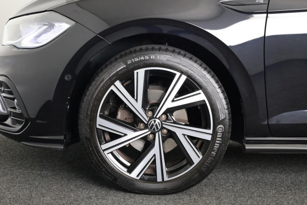 Volkswagen Polo 1.0 TSI R-Line 110 pk Automaat (DSG) | Navigatie via App | Parkeersensoren (Park assist) | Adaptieve cruise control | Autom. airco | Stoelverwarming | LED koplampen |